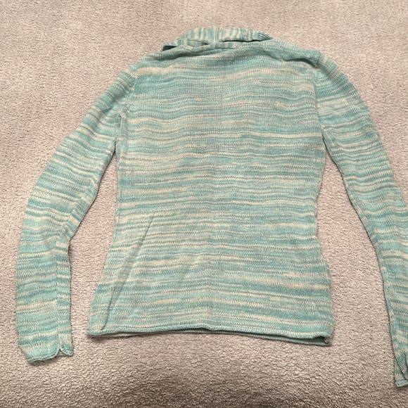 Rip Curl knit sweater. torquoise and white. Size small - Picture 4 of 4